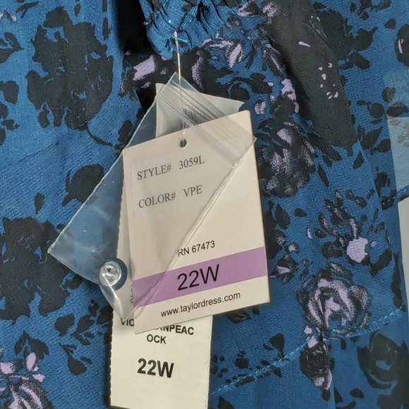 NWT TAYLOR PLUS CHIFFON TIERED MAXI DRESS - 22 - Picture 8 of 9